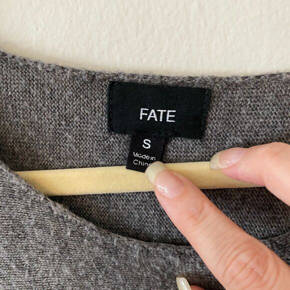 Fate Charcoal Gray to Light Grey Ombre Fuzzy Long Sleeve Soft Sweater Small - Picture 8 of 10